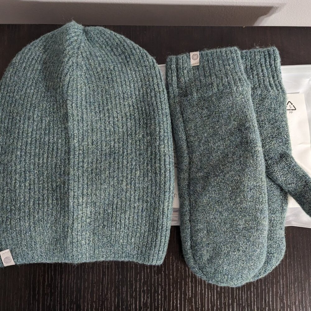 Cozy Duo Hat & Mittens - Ivy